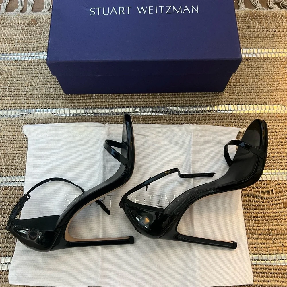 Stuart Weitzman Nudist Black Patent Heel - Picture 3 of 7